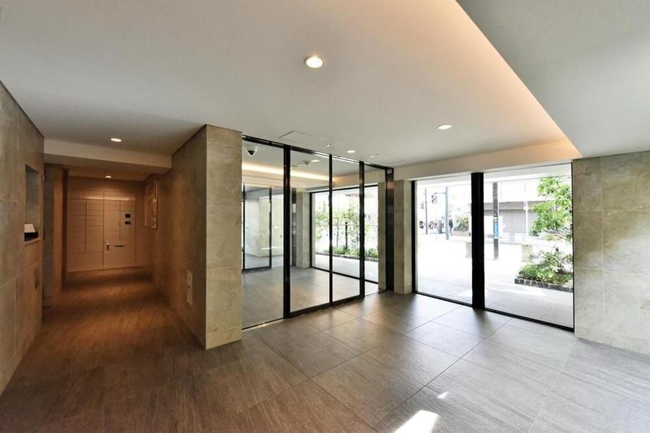 2LDK Apartment for Sale in Tsurumi Ward, Yokohama - Thumbnail 2