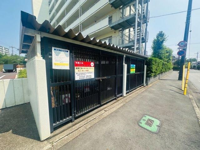 Renovated 2LDK Apartment in Toride City, Ibaraki - Thumbnail 3