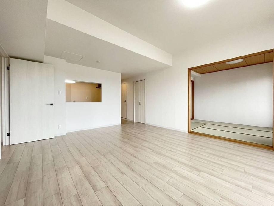 Renovated 4LDK Apartment in Sapporo Chuo-ku 107.35m2 - Thumbnail 4