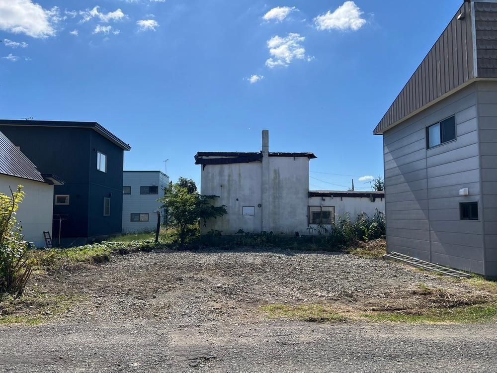175m2 Land for Sale in Midoricho, Takikawa, Hokkaido - Thumbnail 2