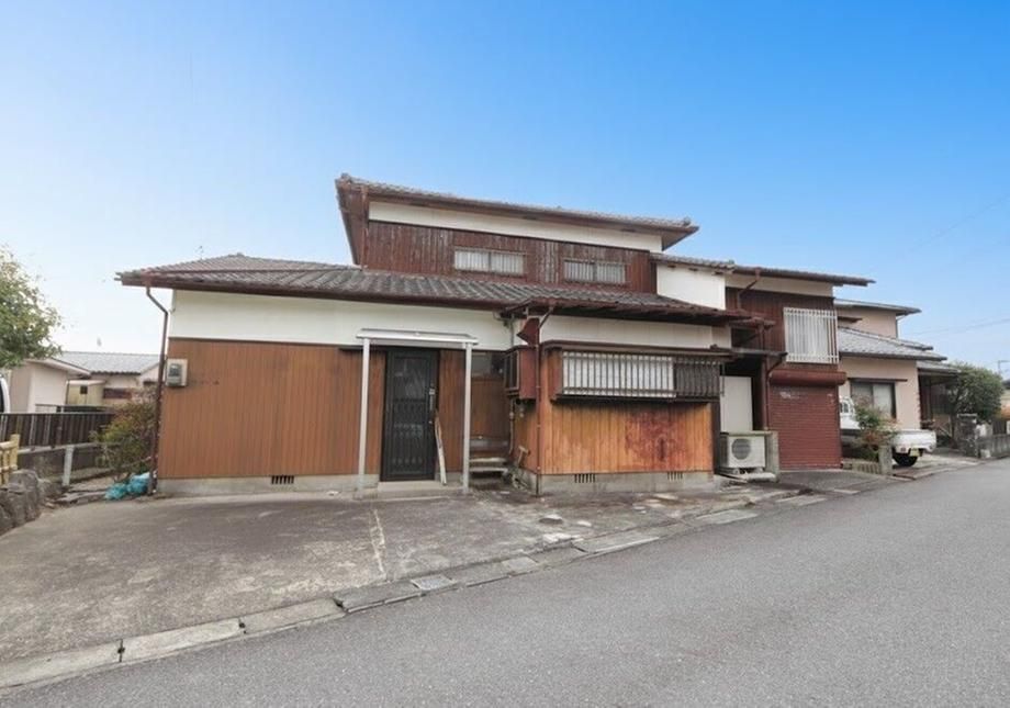 7DK Detached House for Sale on 279m² Land in Saga City - Thumbnail 3