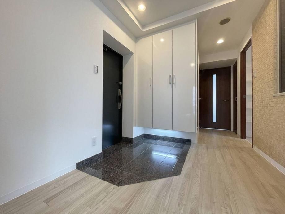 3LDK Maisonette Apartment for Sale in Chuo-ku, Sapporo - Thumbnail 2
