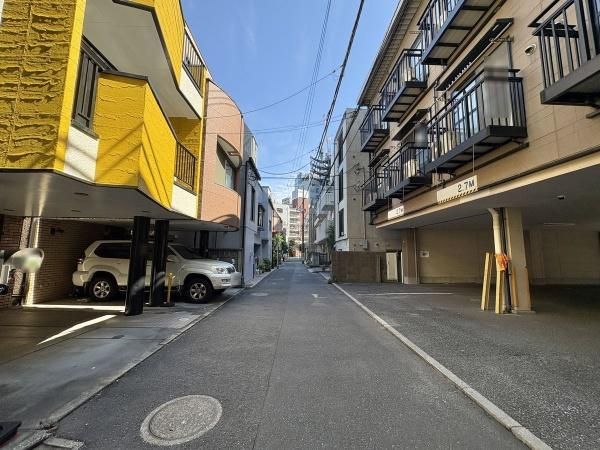 4-Storey Steel-Framed House in Shibuya, Tokyo - 100m2 - Thumbnail 2