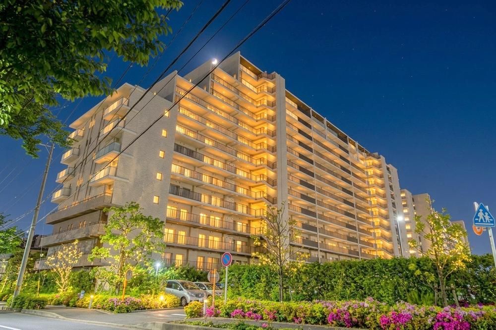 3LDK Apartment for Sale in Yamato City, Kanagawa Prefecture - Thumbnail 2
