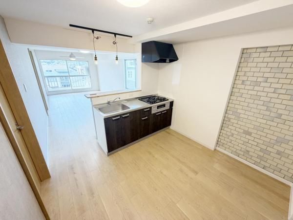 Renovated 2LDK Apartment in Sendai, Miyagi - Thumbnail 3