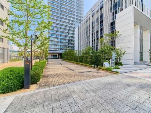 1LDK Apartment for Sale in Minato Mirai, Yokohama – 43m² - Thumbnail 3