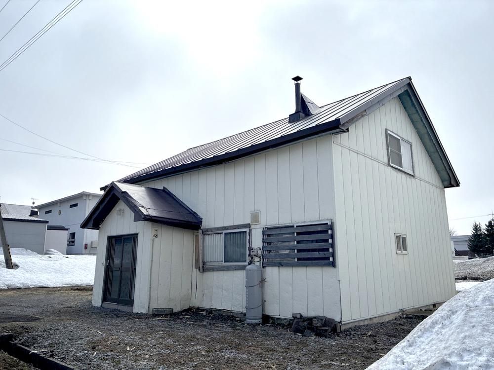 4LDK Detached House in Kyogoku Town, Hokkaido - 12,000,000 Yen - Thumbnail 2