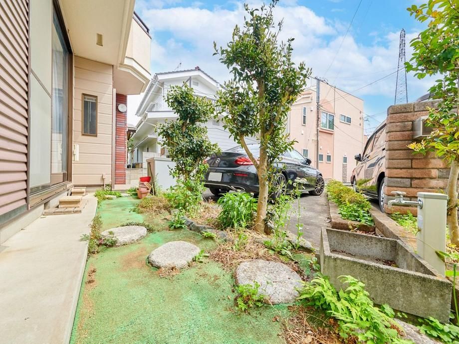 4LDK Detached House for Sale in Fuchu, Tokyo - 94.6 sqm - Thumbnail 2