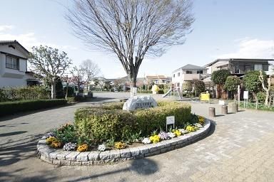 4LDK Detached House in Hamura, Tokyo - 21,990,000 Yen - Thumbnail 2