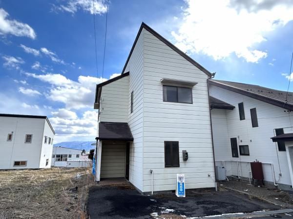 Renovated 3LDK House in Okaya, Nagano with Mountain Views - Image 1