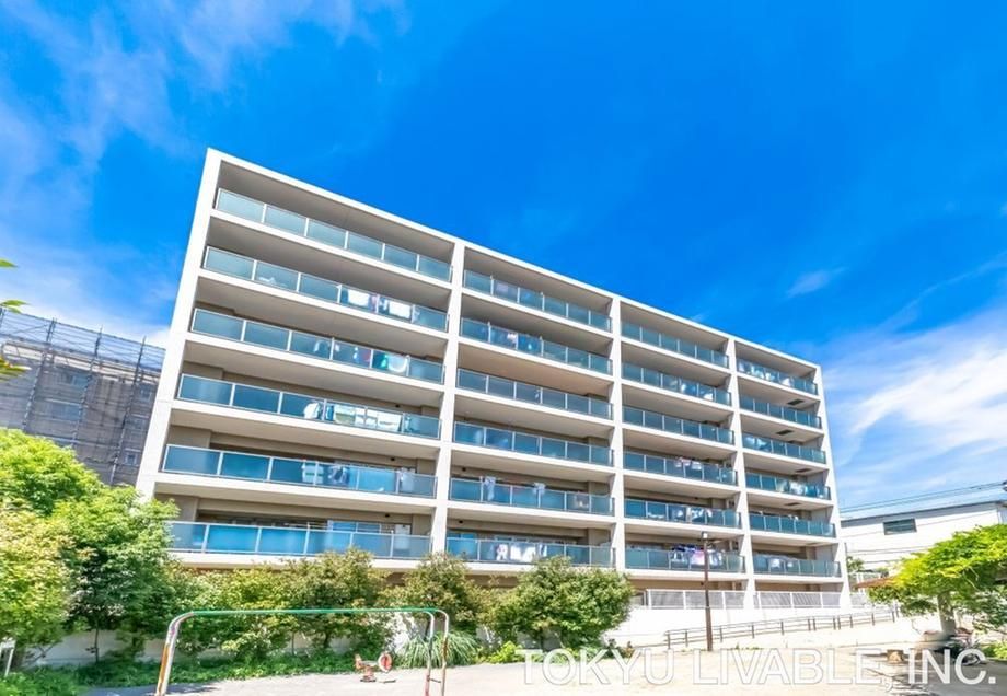 3LDK Apartment for Sale in Miyamae-ku, Kawasaki, 74.26m² - Thumbnail 2