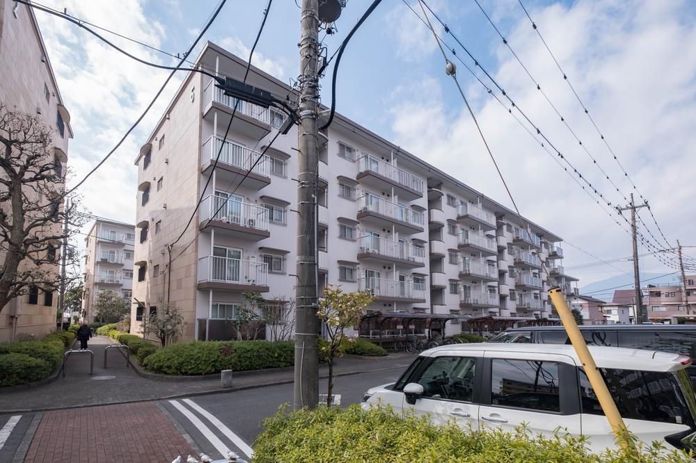 3LDK Apartment for Sale in Atsugi City Near Aigaishita Station - Thumbnail 2