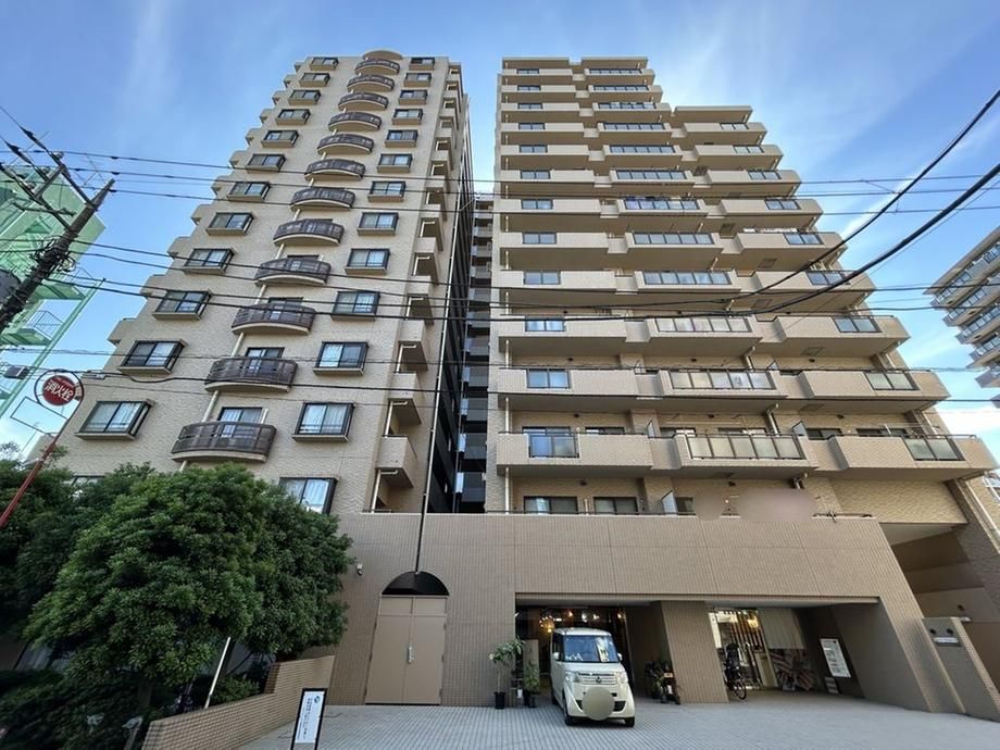 2LDK Apartment for Sale in Funabashi, Chiba - 56.04m2 - Thumbnail 2