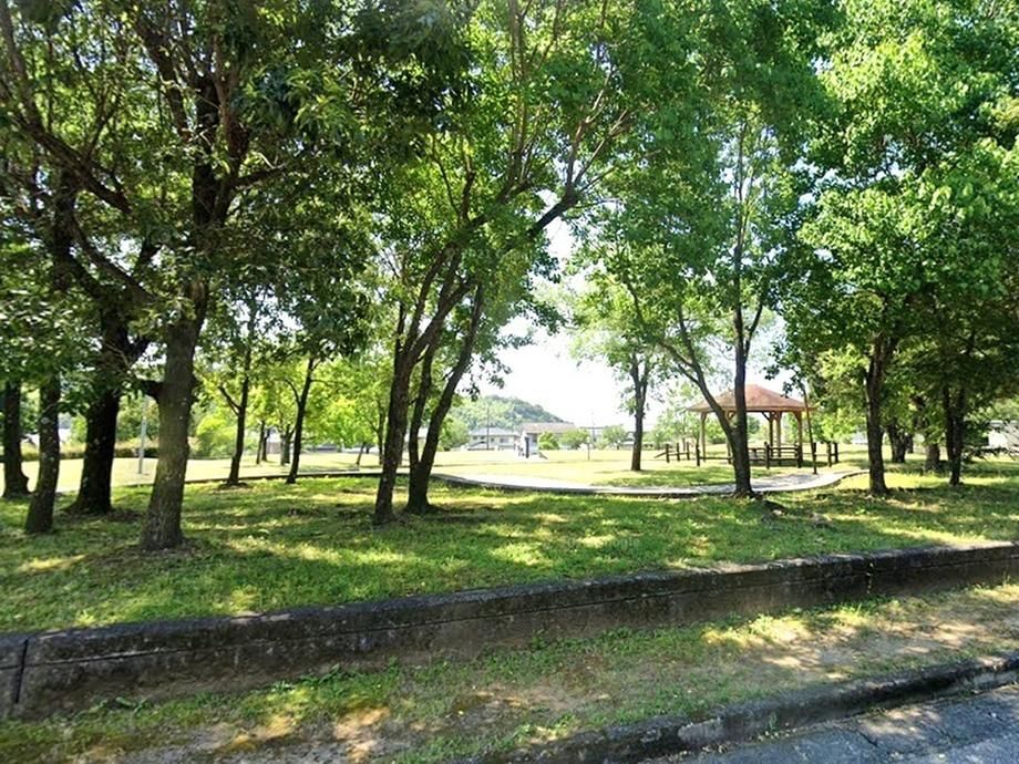 Land for Sale in Nankoku City, Kochi - 251m² Corner Lot - Thumbnail 3