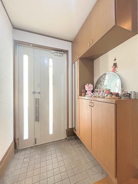 4LDK Detached House in Hachioji, Tokyo with Garden & EV Charging - Thumbnail 4
