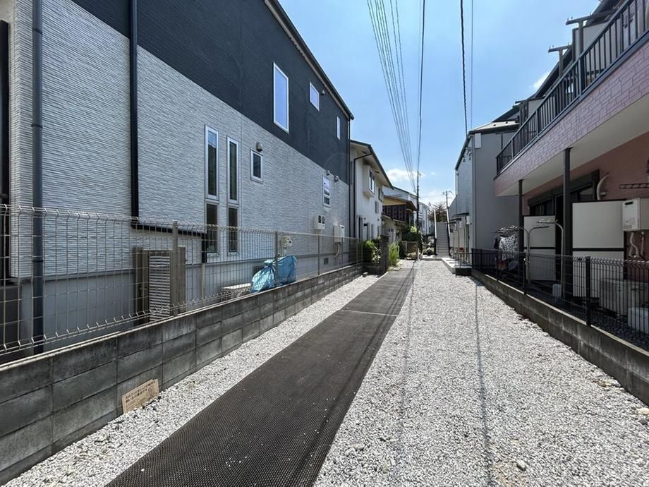 230 sqm Land for Sale in Nishi-ku, Yokohama - Thumbnail 4