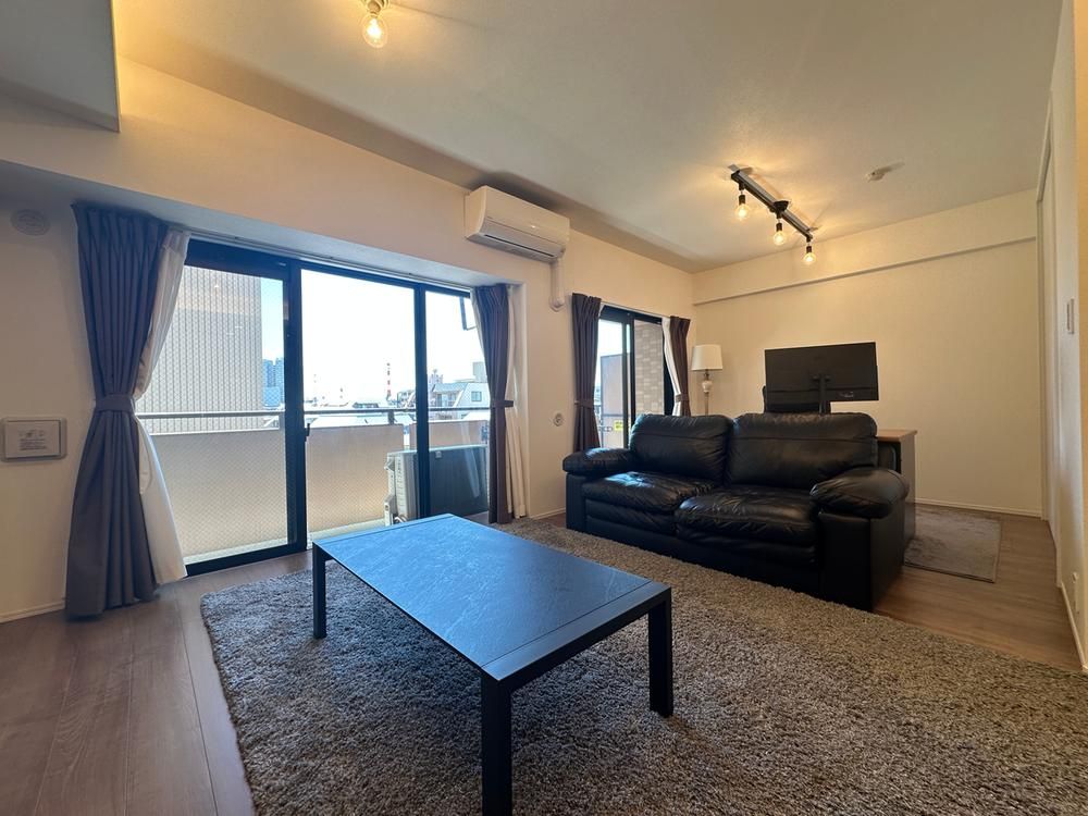 2LDK Apartment in Yokohama Nishi Ward, 61.49m², Near Stations - Thumbnail 3