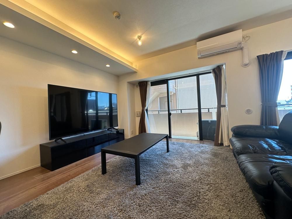 2LDK Apartment in Yokohama Nishi Ward, 61.49m², Near Stations - Thumbnail 4