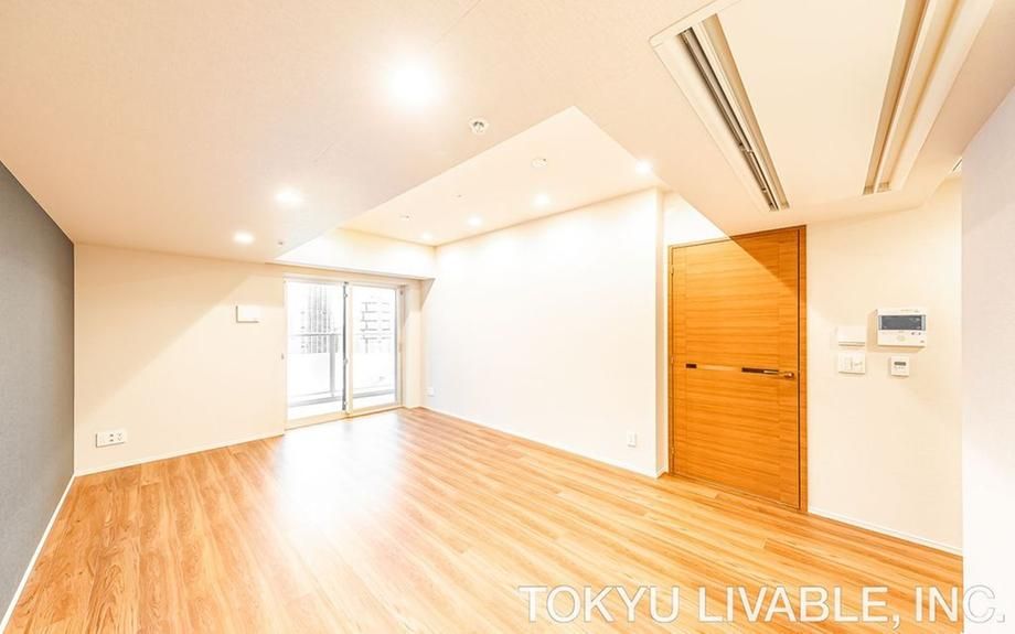 3LDK Apartment in Minato Mirai, Yokohama - 70.88m2 - Thumbnail 3