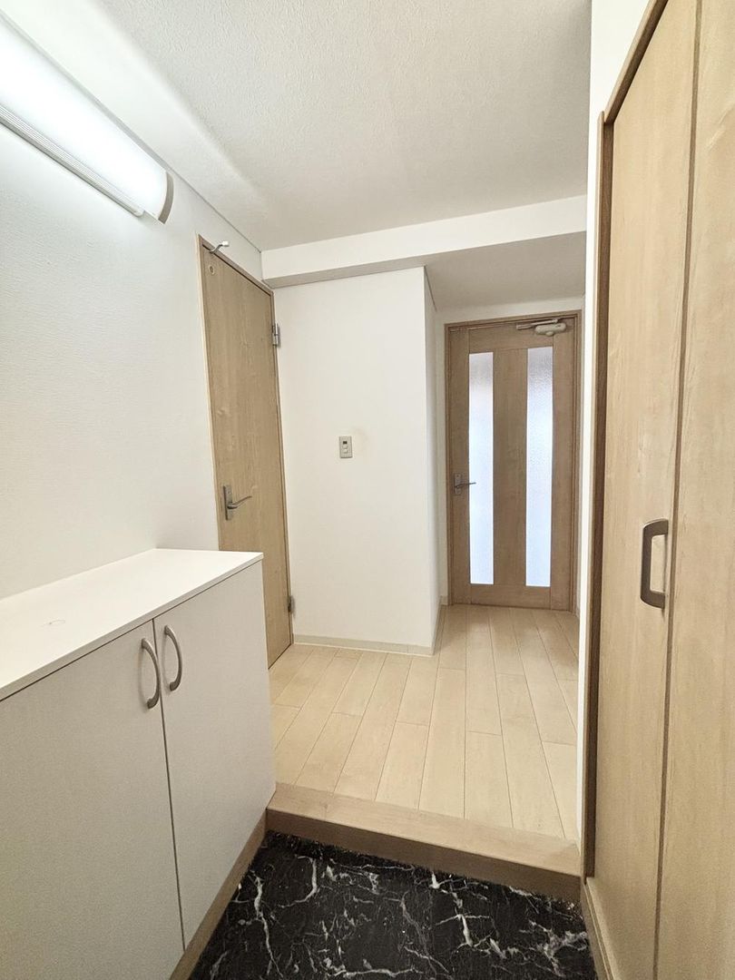 2LDK Condominium for Sale in Saiwai-ku, Kawasaki - Thumbnail 3