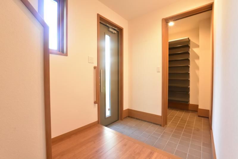 3LDK Detached House for Sale in Asahi Ward, Yokohama - Thumbnail 2