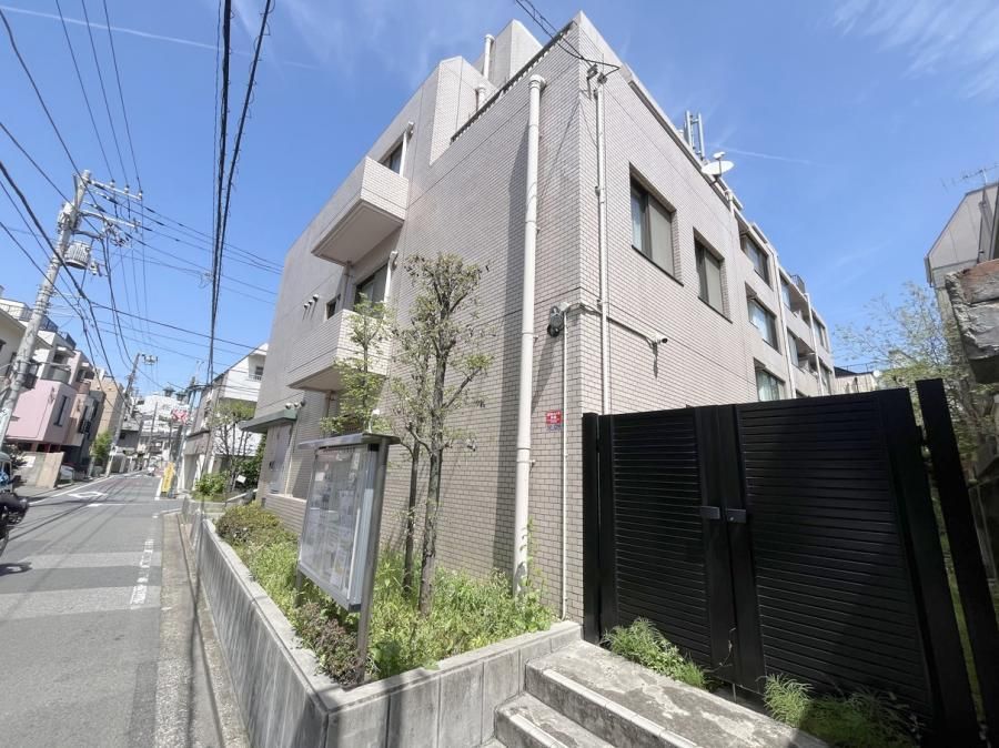 1LDK+S Apartment for Sale in Zoshigaya, Toshima-ku, Tokyo - Thumbnail 4
