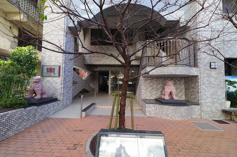 Renovated 2LDK Apartment in Naha, Okinawa - 27.9 Million Yen - Thumbnail 2