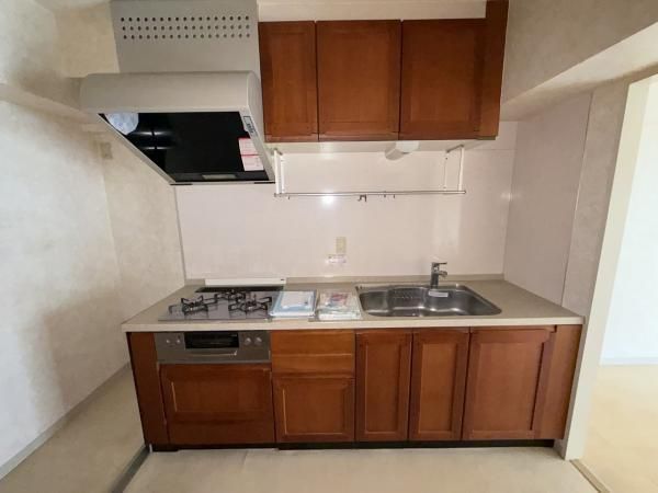 2LDK Apartment for Sale in Funabashi, Chiba - 73.3m² - Thumbnail 4