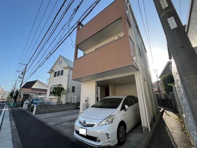 4LDK House for Sale in Honmoku Motomachi, Yokohama - Thumbnail 2