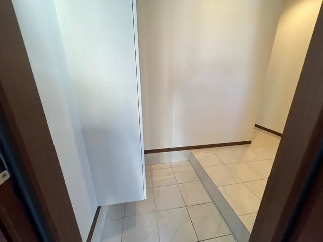4LDK House for Sale in Honmoku Motomachi, Yokohama - Thumbnail 3