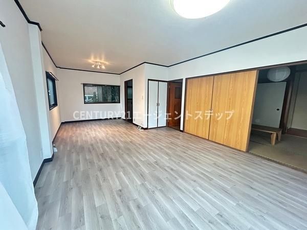 5LDK House for Sale in Miyazaki City, Miyazaki Prefecture - Thumbnail 3