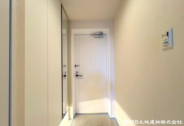 3LDK Apartment for Sale in Yokohama, Kanagawa, 97.82 sqm - Thumbnail 2