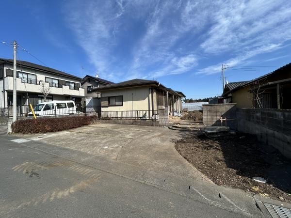 Renovated 3LDK House in Shiroi Town, Ibaraki - 77.84 sqm - Thumbnail 2