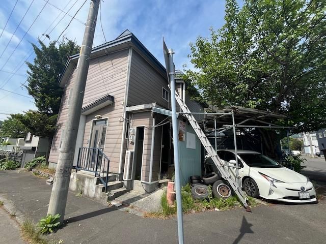 5LDK Detached House for Sale in Nishi-ku, Sapporo, Hokkaido - Thumbnail 2