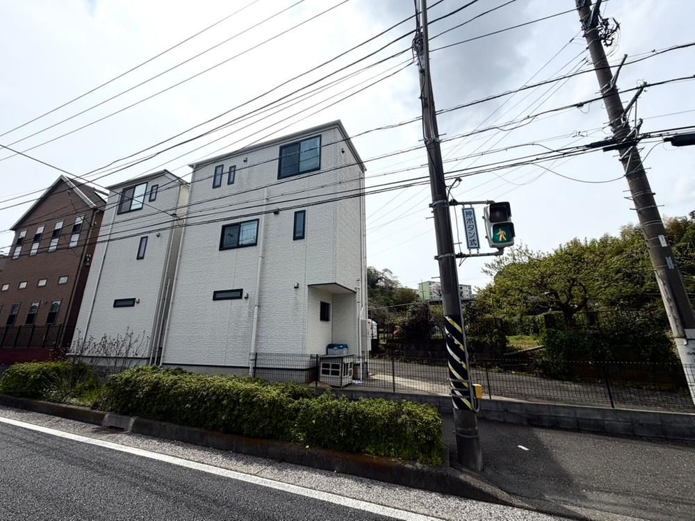 3LDK 75.76m2 House for Sale in Isogo-ku, Yokohama - Thumbnail 4