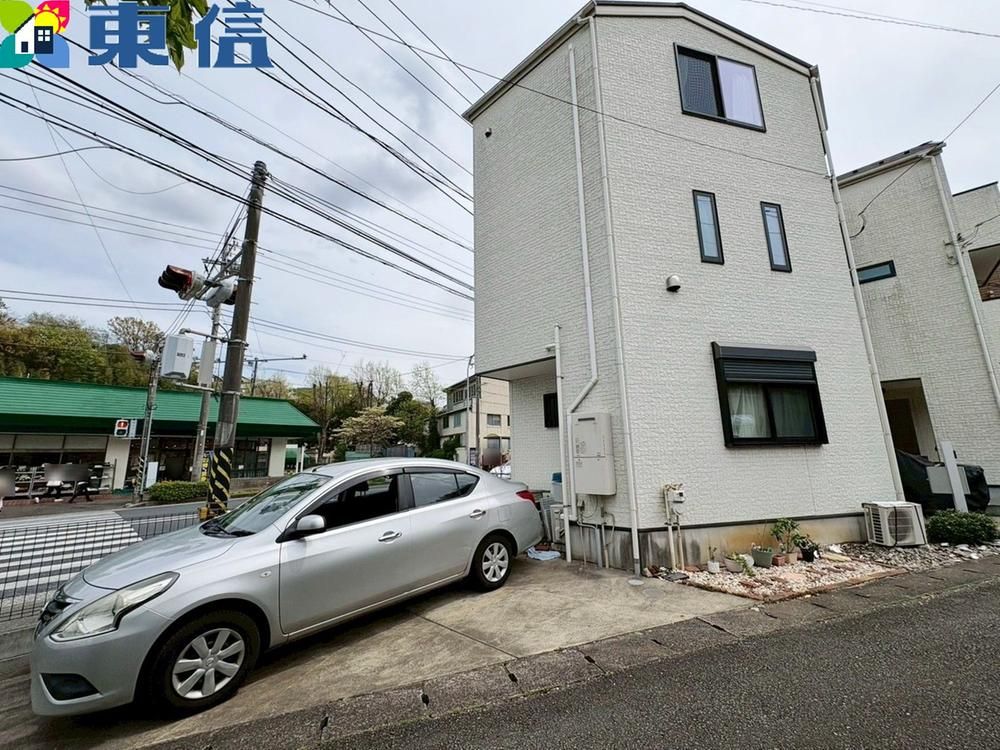 3LDK 75.76m2 House for Sale in Isogo-ku, Yokohama - Thumbnail 2