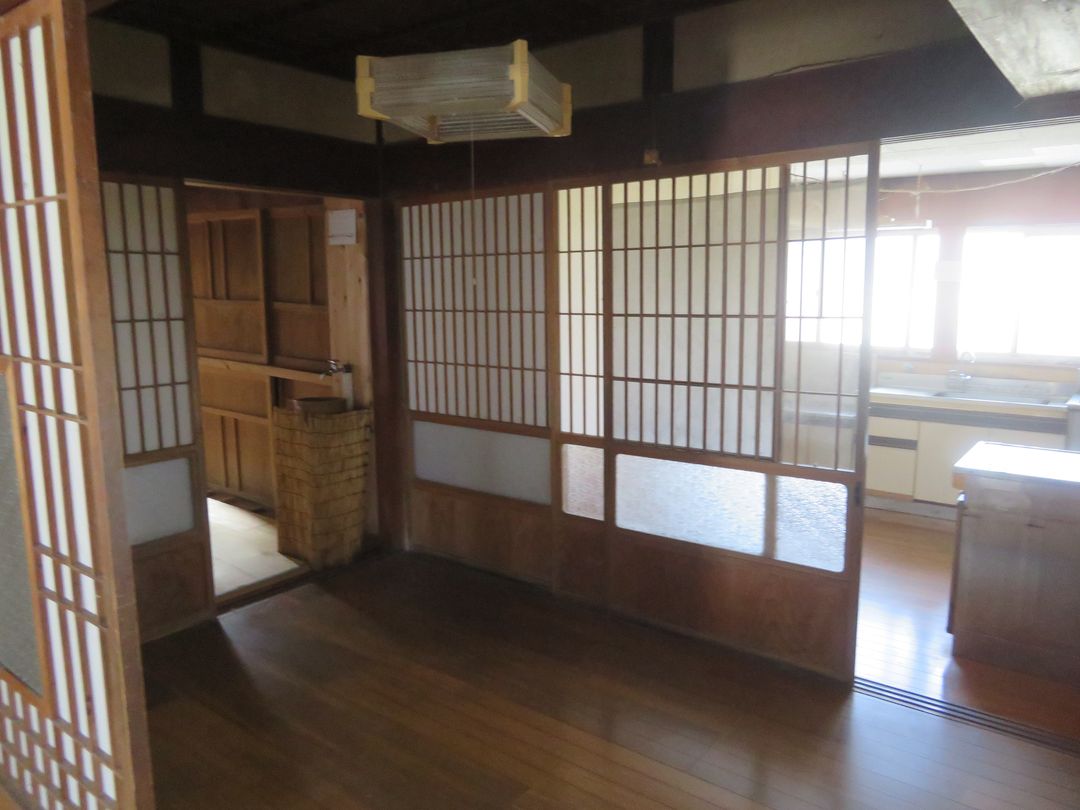 Spacious 375 sqm Renovation House in Ato, Yamaguchi City - Thumbnail 4
