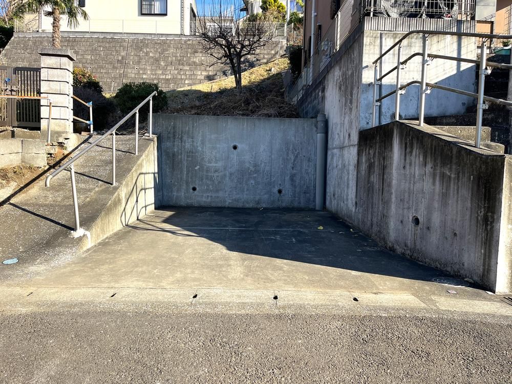 347m2 Land for Sale in Asahi-ku, Yokohama with Mount Fuji Views - Thumbnail 3