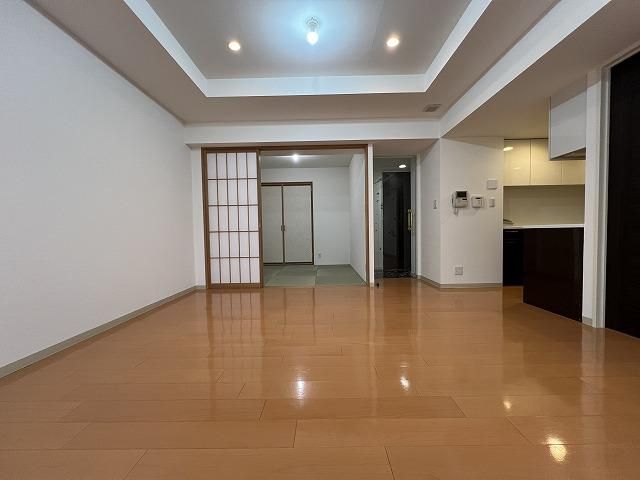 3LDK Apartment for Sale in Atsubetsu-ku, Sapporo with Garden - Thumbnail 2