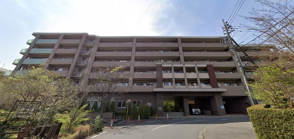 2LDK Apartment for Sale in Atsugi, Kanagawa - 65m² - Thumbnail 2
