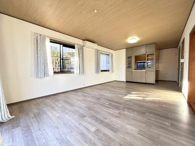 4LDK+S House with Large Garden in Hachioji, Tokyo - Thumbnail 3