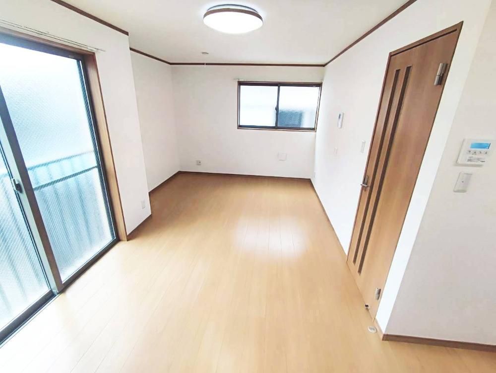 2LDK House for Sale in Adachi, Tokyo - 68m2 - Thumbnail 4