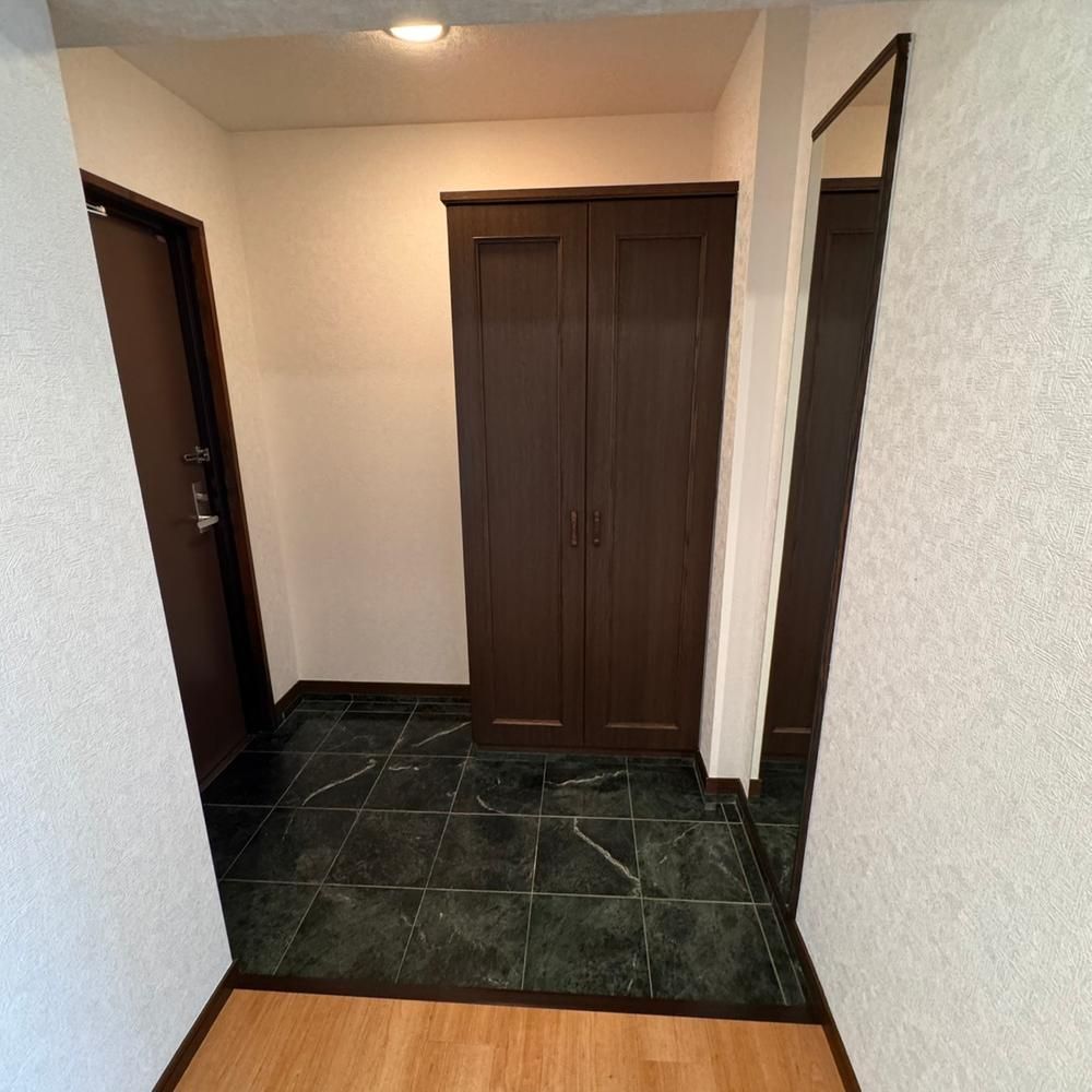 Renovated 3LDK Apartment in Miyazaki City - 76.3m2 - Thumbnail 3