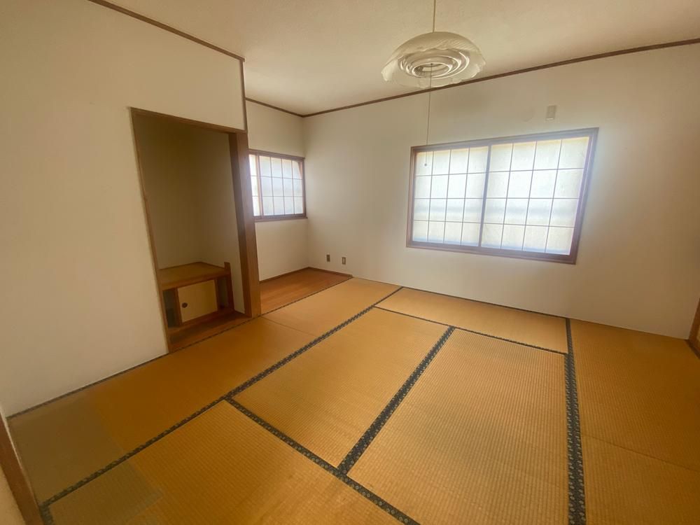 Spacious 2LDK House for Sale in Joetsu, Niigata - Thumbnail 3