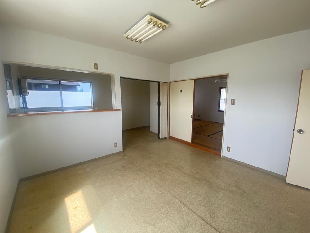 Spacious 2LDK House for Sale in Joetsu, Niigata - Thumbnail 2