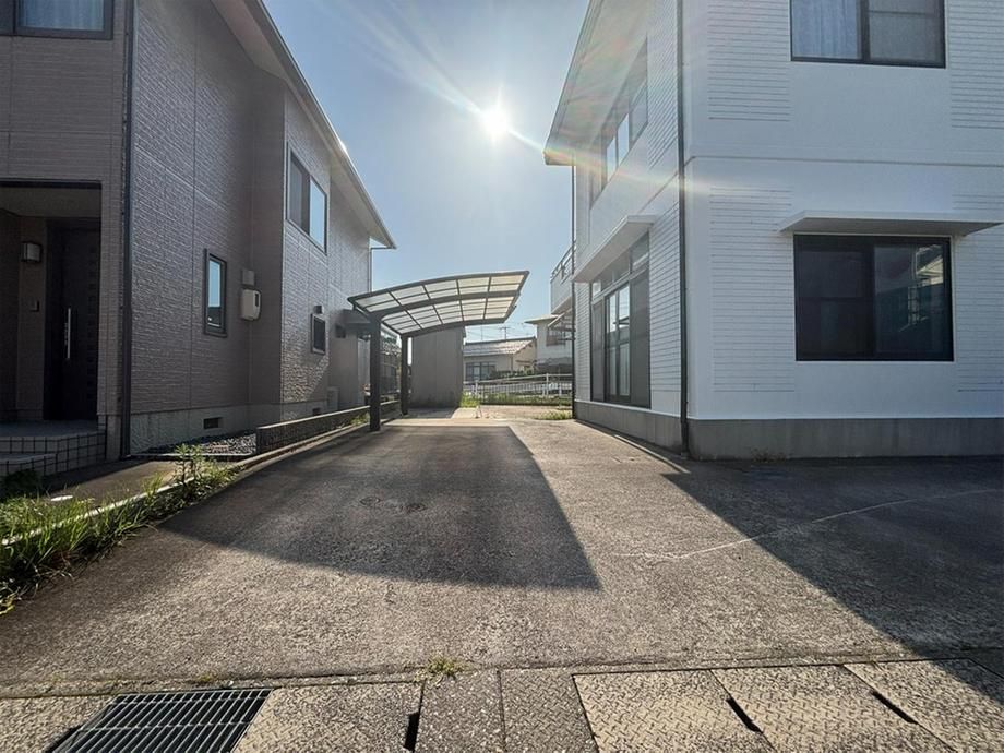 4LDK RC House for Sale in Yonago City, Tottori - Thumbnail 2