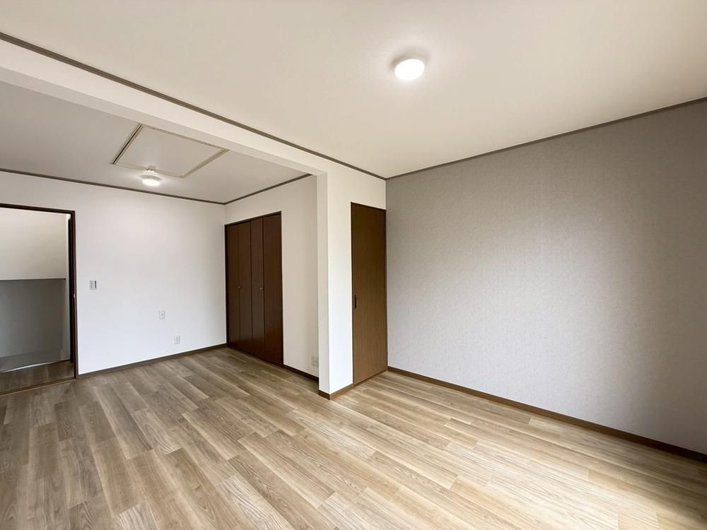 Renovated 4LDK House for Sale in Higashiosaka, Osaka - Thumbnail 4