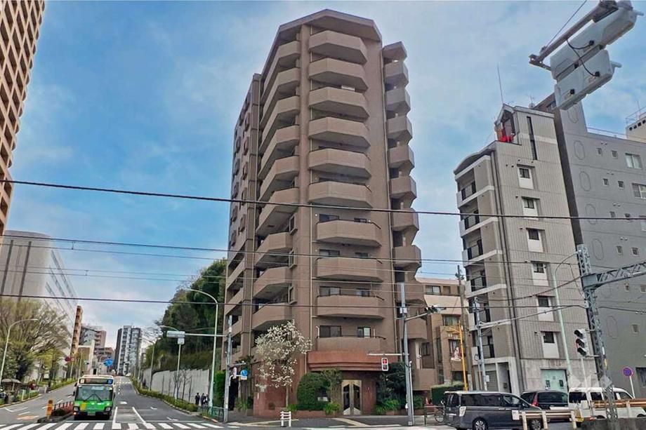 Renovated 2LDK Apartment in Nishi-Waseda, Shinjuku - Thumbnail 2