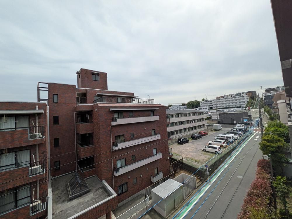3LDK Apartment for Sale in Miyamae Ward, Kawasaki - Thumbnail 2