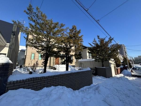 Spacious 4LDK+S House Near Fukuzumi Station, Sapporo - Thumbnail 2